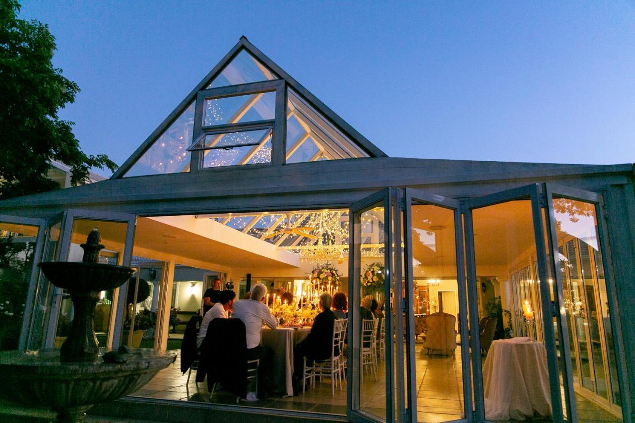 Burkleigh House Hotel โจฮันเนสเบิร์ก ภายนอก รูปภาพ